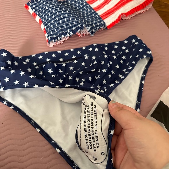NWT Flag bikini - Picture 2 of 2